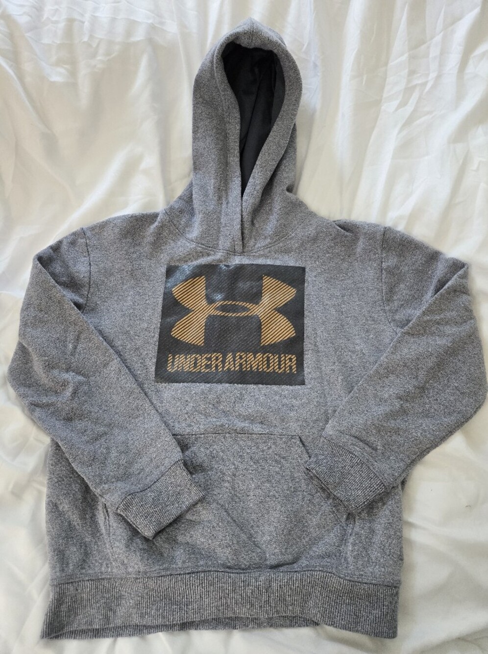 Under Armour Boys Youth Medium ColdGear Gray Fleece Hoodie Black Gold Logo